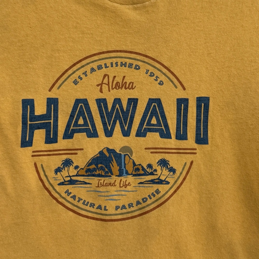 3/$20 Vintage Hawaii Aloha Graphic T-Shirt Mustard Yellow Small Island Life Tee - Picture 2 of 8